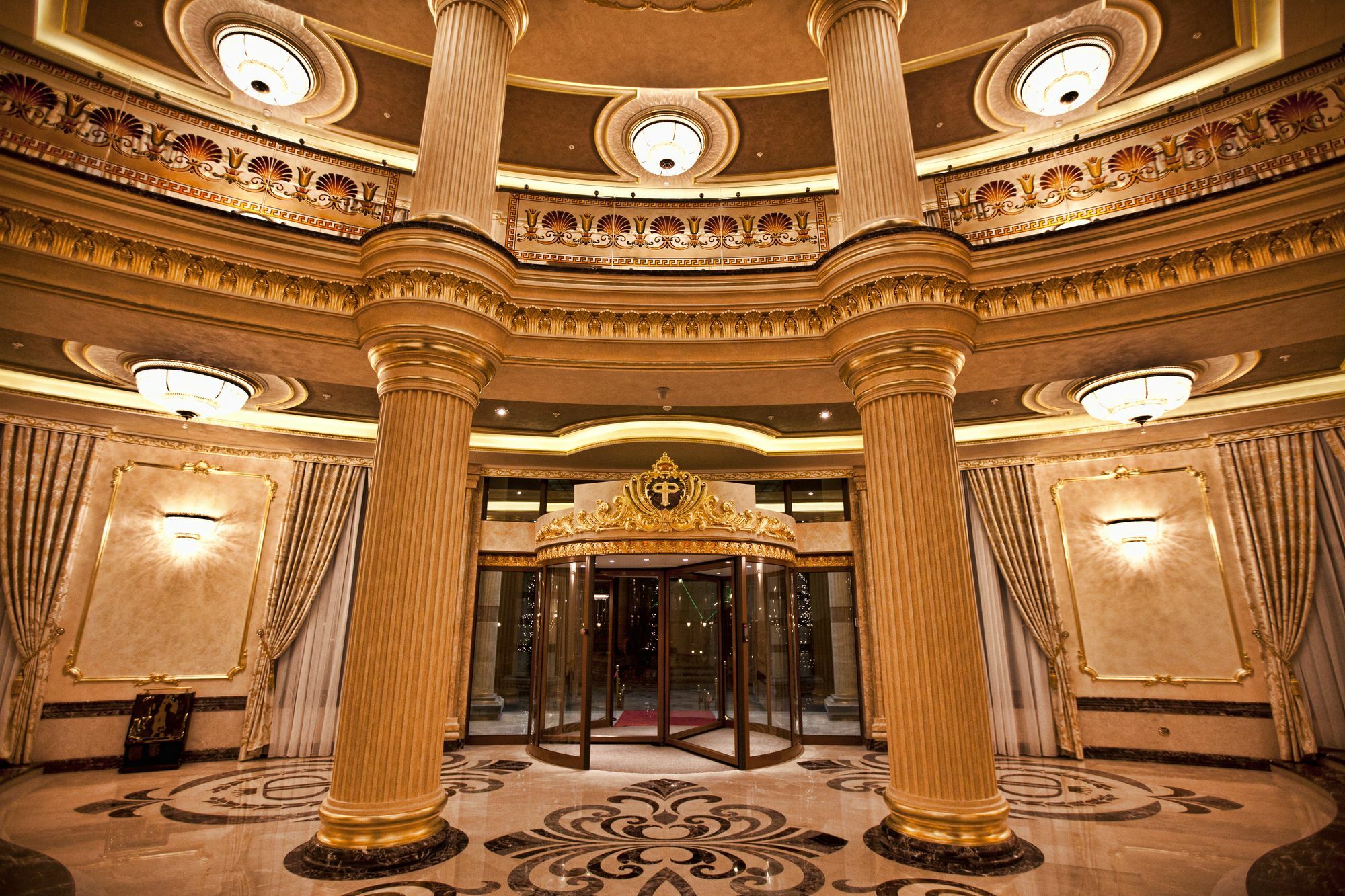 Multi Grand Pharaon Hotel Ptghni Exterior foto
